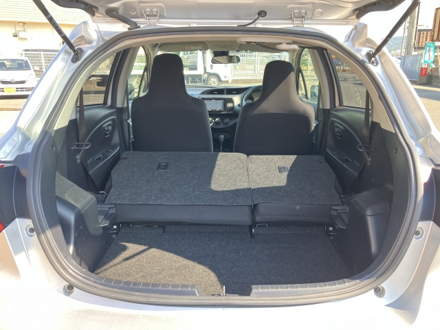 TOYOTA VITZ 2019