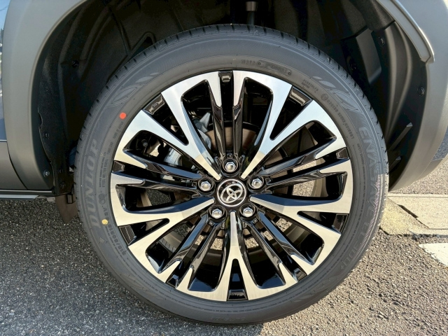TOYOTA YARIS CROSS 2025