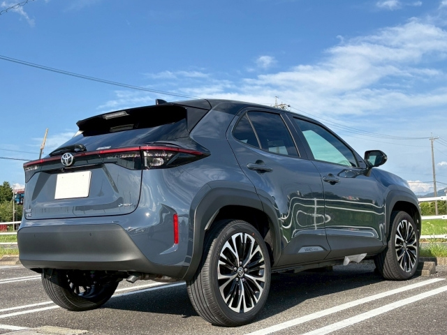 TOYOTA YARIS CROSS 2025