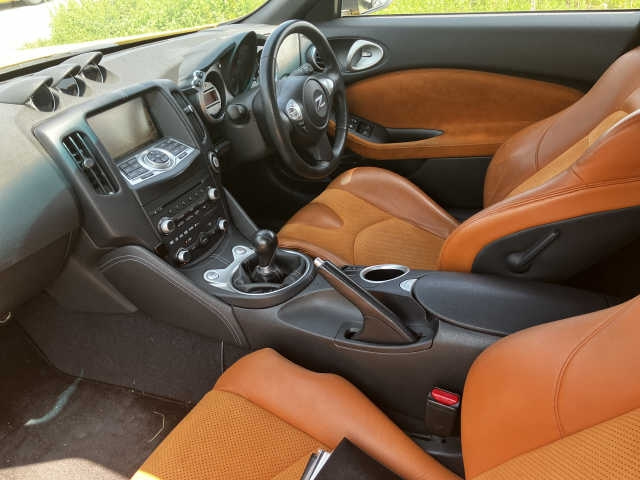 NISSAN FAIRLADYZ 2009
