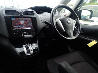 NISSAN SERENA 2013
