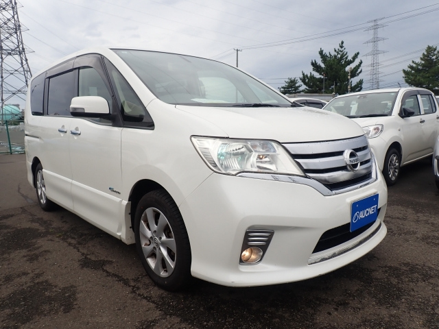 NISSAN SERENA 2013