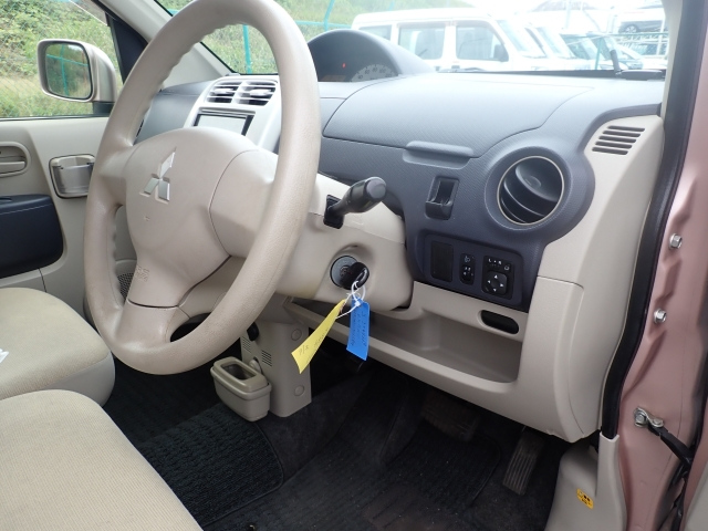 MITSUBISHI EK WAGON 2013