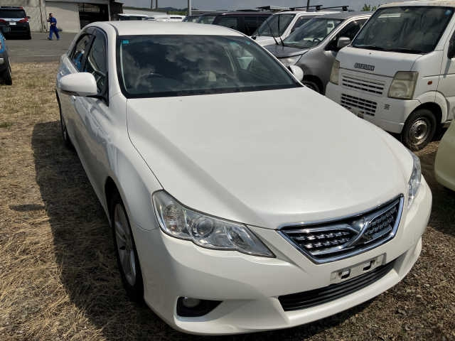 TOYOTA MARK X 2010
