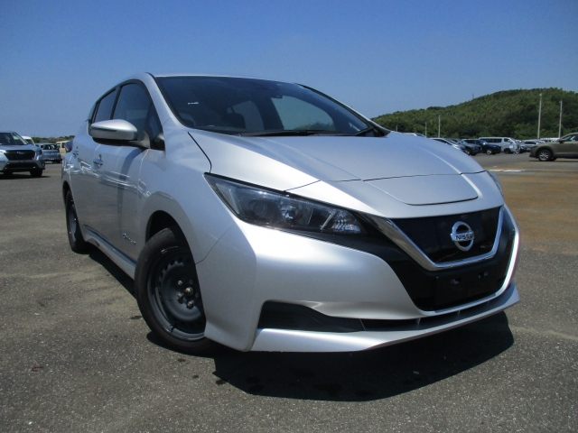 NISSAN LEAF 2018