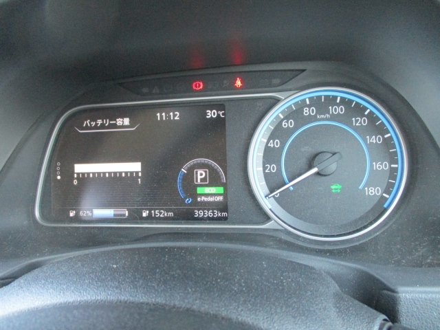 NISSAN LEAF 2018