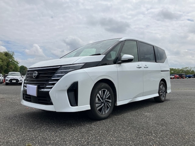 NISSAN SERENA 2023