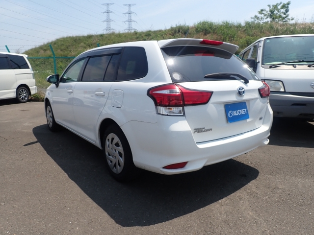 TOYOTA COROLLA FIELDER 2018