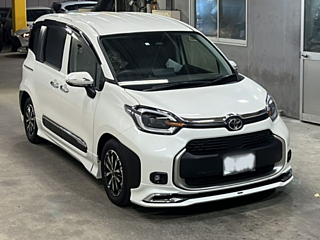 TOYOTA SIENTA 2022