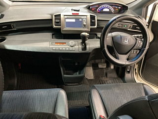 HONDA FREED 2012