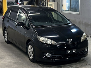 TOYOTA WISH 2010