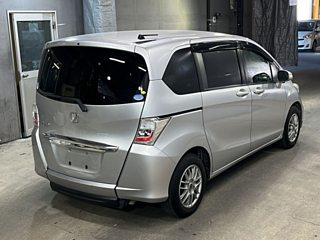 HONDA FREED 2013