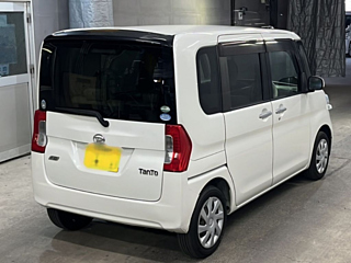 DAIHATSU TANTO 2015