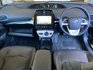 TOYOTA PRIUS 2017