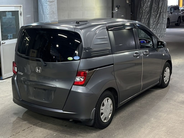 HONDA FREED 2011