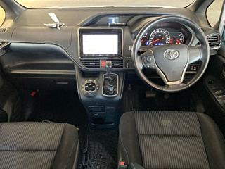 TOYOTA VOXY 2014
