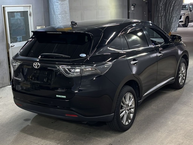 TOYOTA HARRIER 2017