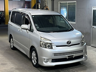 TOYOTA VOXY 2008