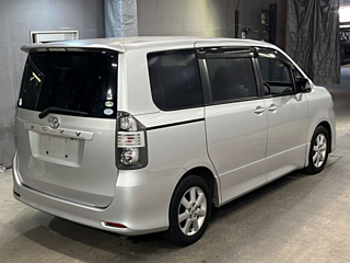 TOYOTA VOXY 2008