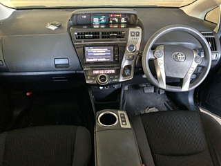 TOYOTA PRIUS ALPHA 2015