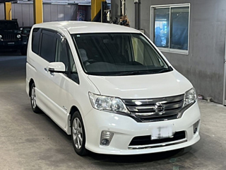 NISSAN SERENA 2013