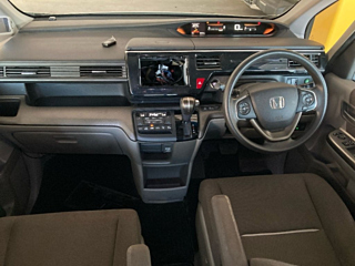 HONDA STEP WAGON 2016