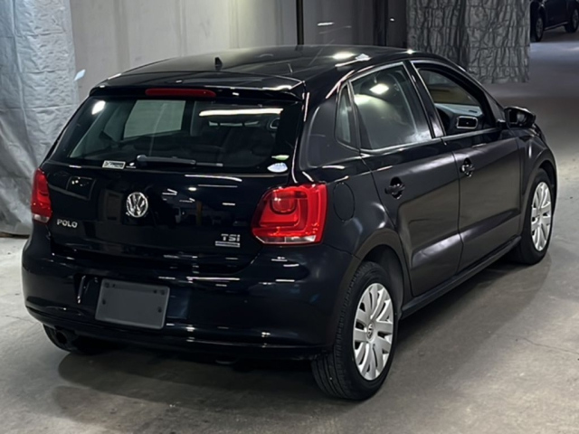 VOLKSWAGEN POLO 2014