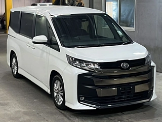 TOYOTA NOAH 2023