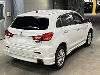MITSUBISHI RVR 2013