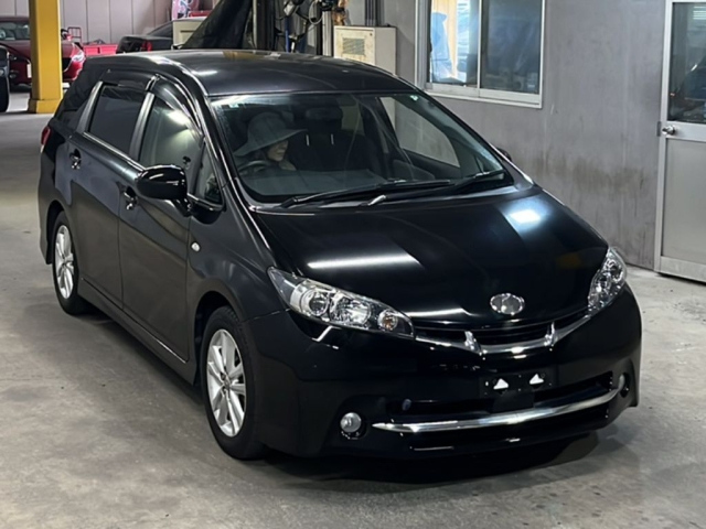 TOYOTA WISH 2009