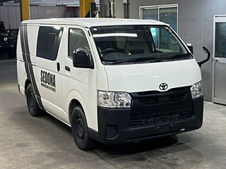 TOYOTA HIACE VAN 2023