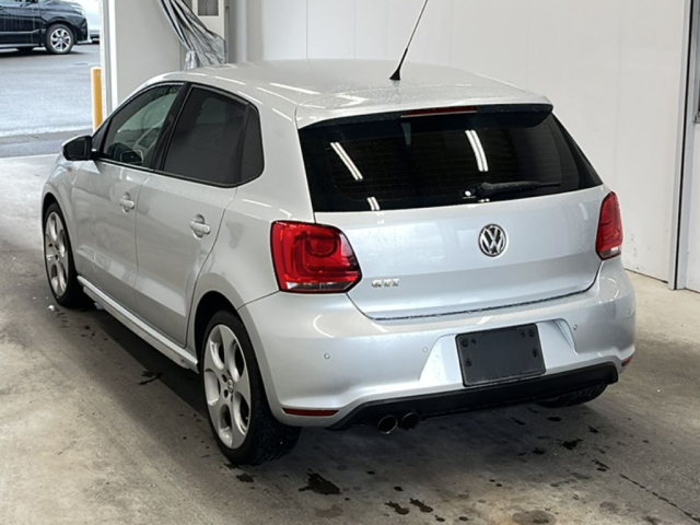 VOLKSWAGEN POLO 2011