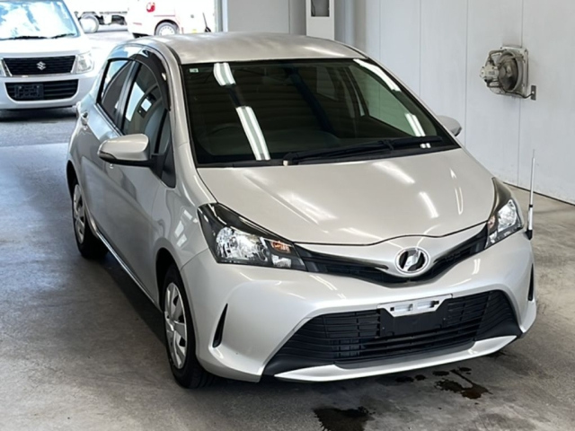 TOYOTA VITZ 2014