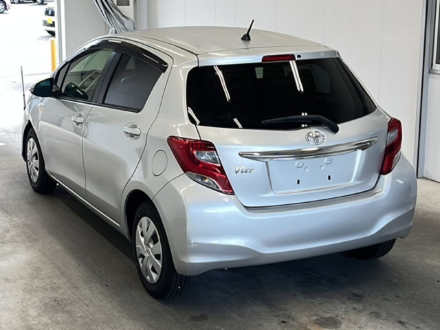 TOYOTA VITZ 2014