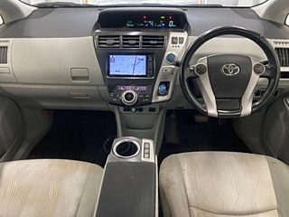 TOYOTA PRIUS ALPHA 2012