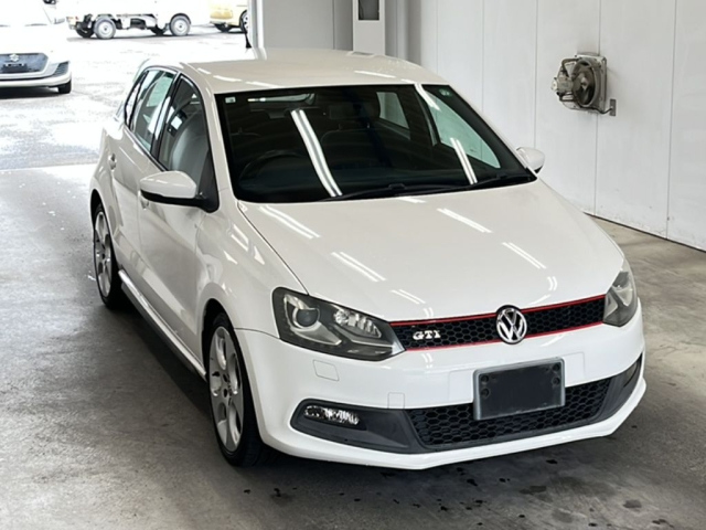 VOLKSWAGEN POLO 2012