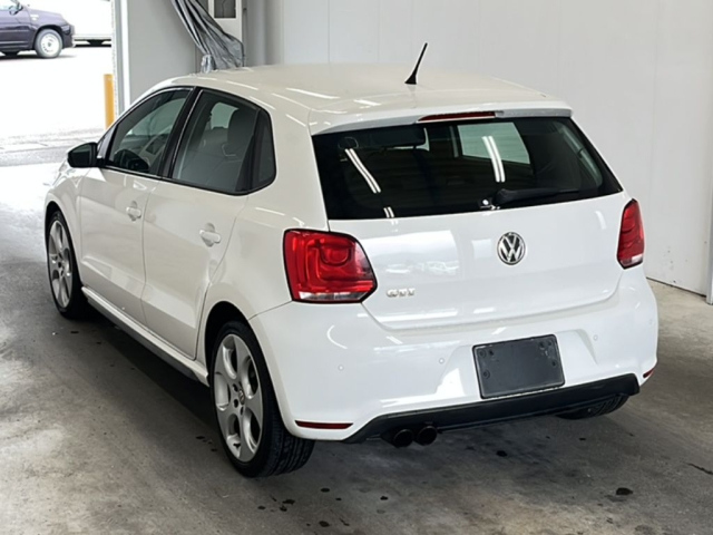 VOLKSWAGEN POLO 2012