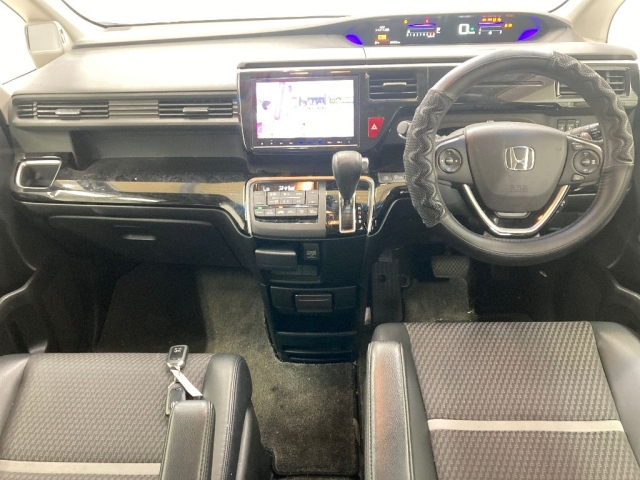 HONDA STEP WAGON 2017