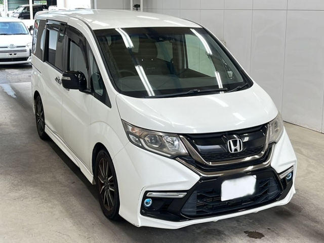 HONDA STEP WAGON 2017