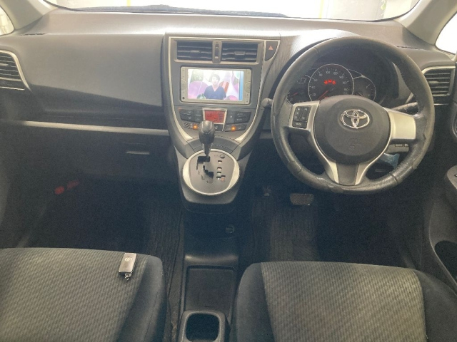 TOYOTA RACTIS 2013