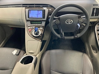 TOYOTA PRIUS 2014