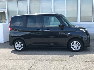 TOYOTA ROOMY 2022