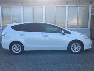 TOYOTA PRIUS ALPHA 2012