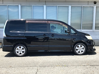 NISSAN SERENA 2010