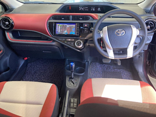 TOYOTA AQUA 2016