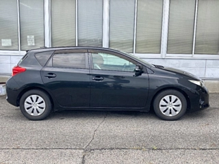 TOYOTA AURIS 2012