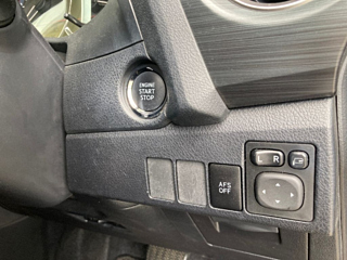 TOYOTA AURIS 2012