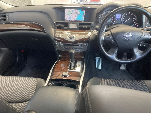 NISSAN FUGA 2011