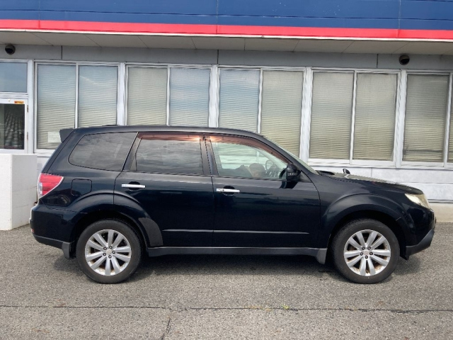 SUBARU FORESTER 2011