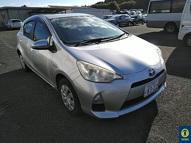 TOYOTA AQUA 2012